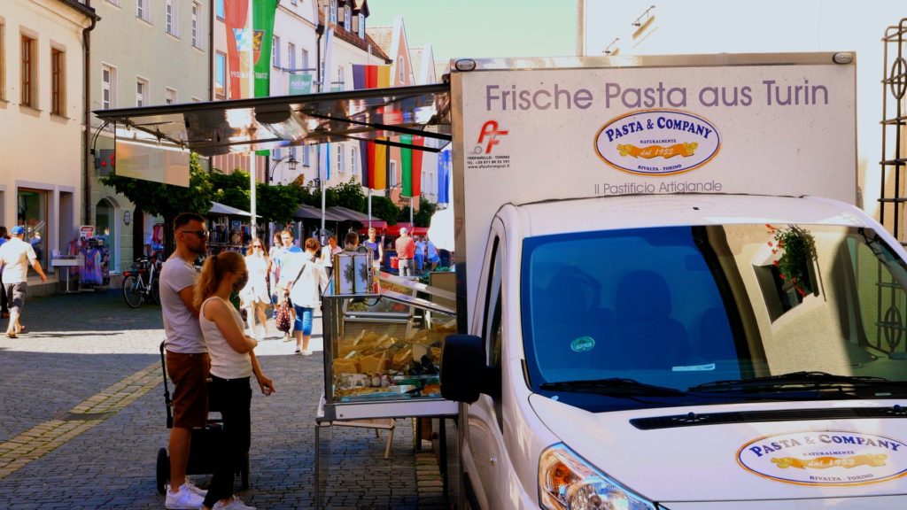 Pasta and Company fresh pasta food truck. Get fresh pasta from Turin and homemade pasta sauce at the weiden farmers market