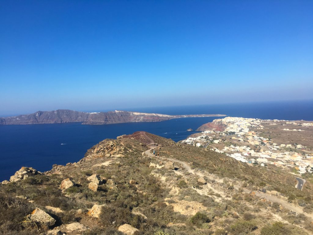 Walking trails along the cliffs of Santorini